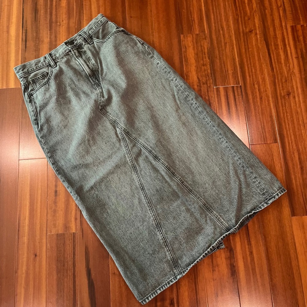 Uniqlo Denim Maxi Skirt Jean Gray Wash Back Slit Button Zip Casual Size 4 Small